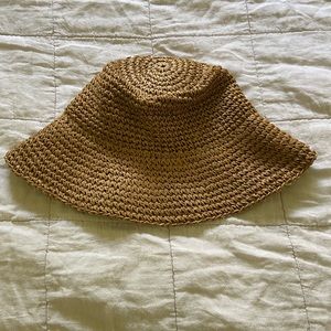 Straw bucket hat
